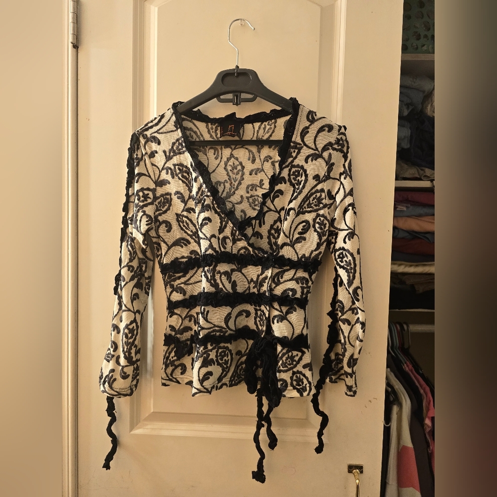 Nelli by jenice jaraicie top sz M ivory and black